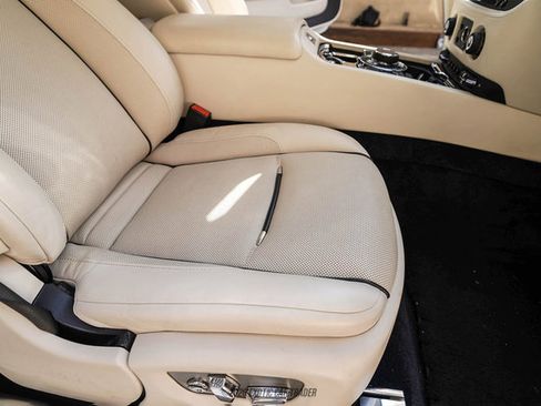 Used 2017 Rolls-Royce Wraith RWD image 42