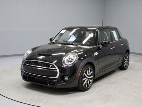 Used 2020 MINI Cooper S image 8