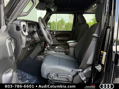 Used 2024 Jeep Wrangler Unlimited Sport AWD/4WD image 22