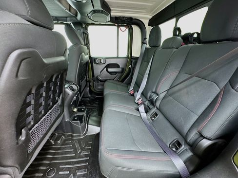 Used 2022 Jeep Gladiator Rubicon AWD/4WD image 15