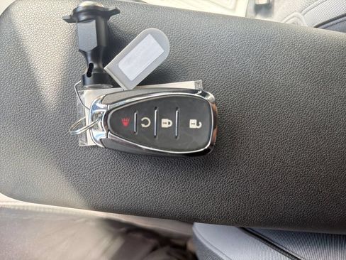 Used 2023 Chevrolet TrailBlazer LT FWD image 21