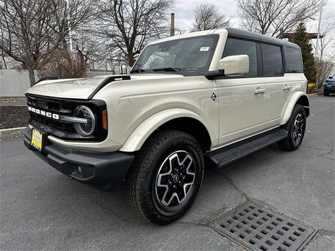 Certified 2025 Ford Bronco Outer Banks image 9