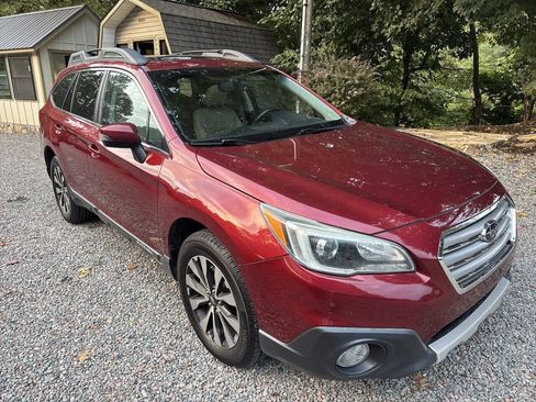 Used 2015 Subaru Outback 3.6R Limited AWD/4WD image 7