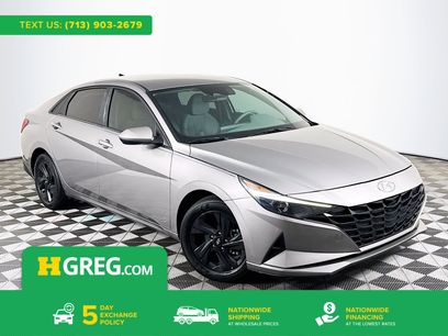 Used 2023 Hyundai Elantra SEL w/ Preferred Accessory Package