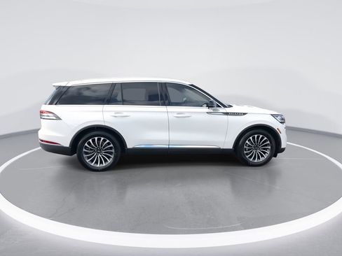 Used 2023 Lincoln Aviator Reserve image 9