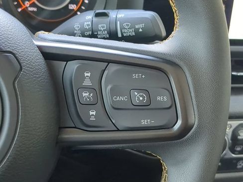 Used 2025 Jeep Wrangler Unlimited Sport AWD/4WD image 28