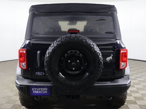 Used 2021 Ford Bronco Black Diamond image 9