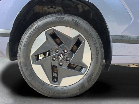 Used 2024 Hyundai Kona SEL FWD image 40