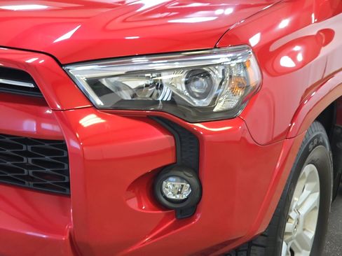 Used 2021 Toyota 4Runner SR5 RWD image 28