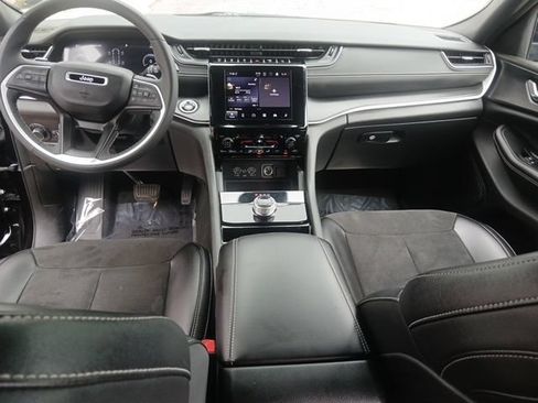 Used 2023 Jeep Grand Cherokee L Laredo AWD/4WD image 25