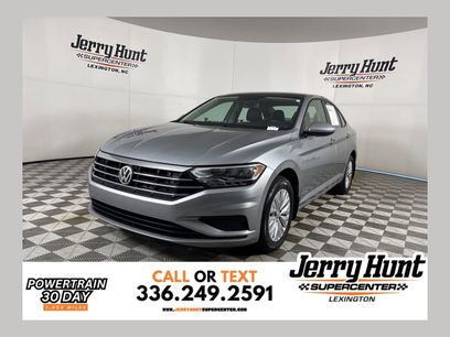 Used 2020 Volkswagen Jetta SE w/ SE Cold Weather Package