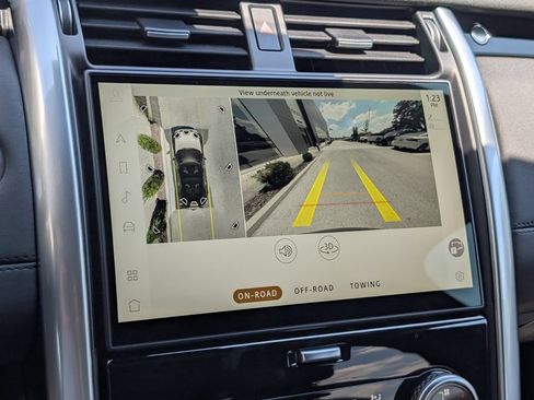 New 2026 Land Rover Discovery S AWD/4WD image 15