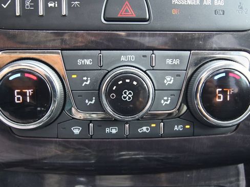 Used 2017 Buick Enclave Leather AWD/4WD image 28
