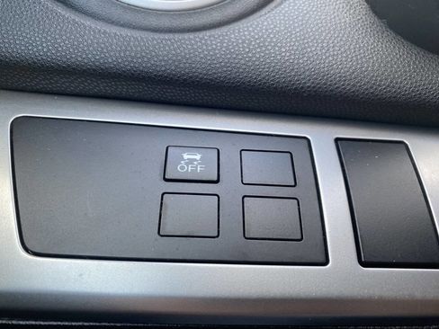 Used 2012 MAZDA MAZDA3 i Touring image 30