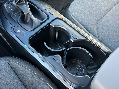 New 2025 Kia K4 LXS image 13