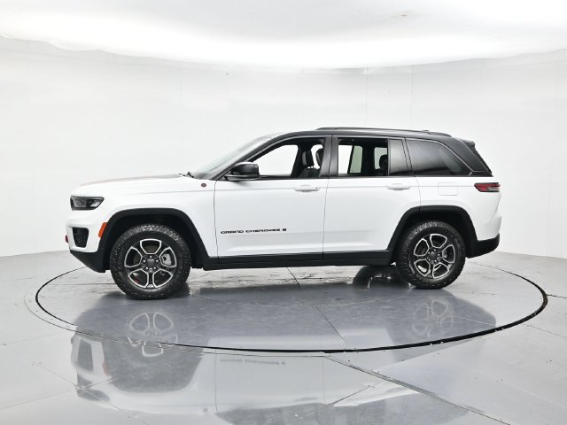 Used 2022 Jeep Grand Cherokee Trailhawk w/ ADV Protech Group II AWD/4WD image 6
