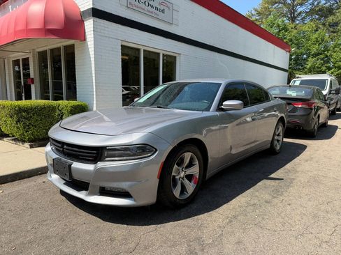 Used 2018 Dodge Charger SXT Plus RWD image 50