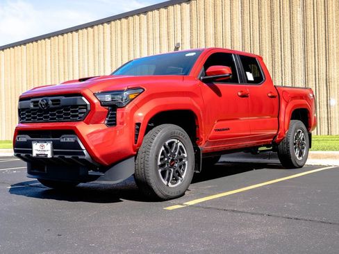 New 2026 Toyota Tacoma TRD Sport AWD/4WD image 4