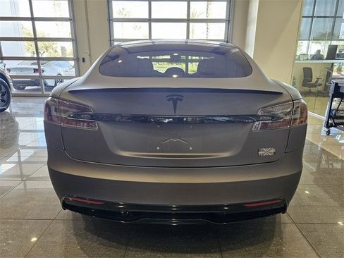 Used 2021 Tesla Model S Plaid image 4