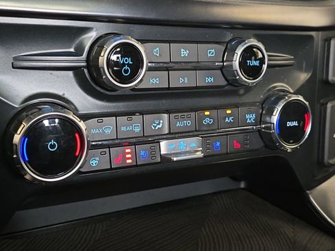 Used 2022 Ford F150 Platinum w/ Equipment Group 701A High image 18