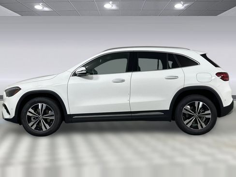 Certified 2025 Mercedes-Benz GLA 250 4MATIC image 2
