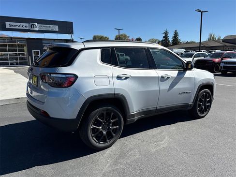 New 2026 Jeep Compass Latitude w/ Quick Order Package 29K image 2