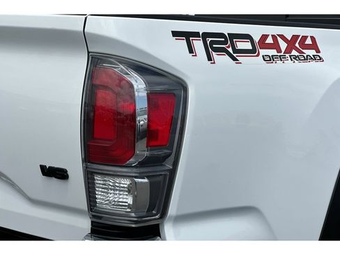 Used 2023 Toyota Tacoma TRD Off-Road AWD/4WD image 31