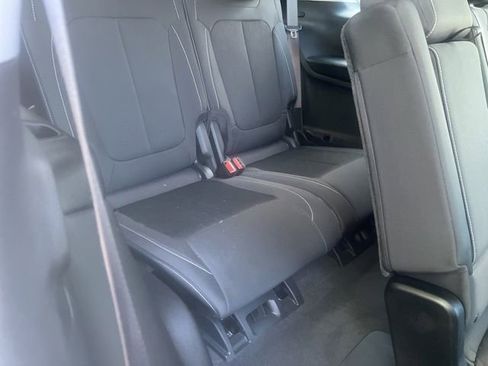Used 2021 Jeep Grand Cherokee L Laredo w/ Luxury Tech Group I AWD/4WD image 11