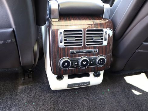 Used 2015 Land Rover Range Rover Supercharged image 25