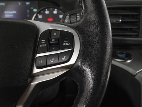 Used 2022 Ford Explorer XLT w/ Equipment Group 202A image 22