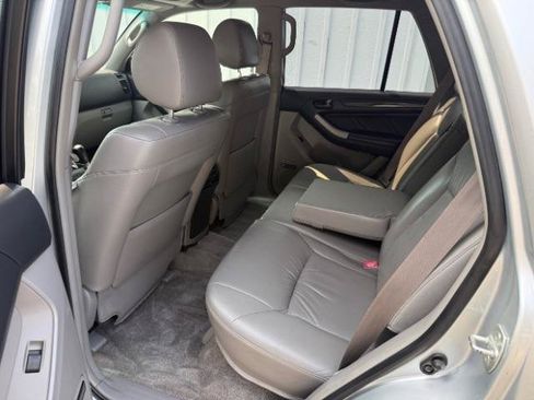 Used 2005 Toyota 4Runner Limited AWD/4WD image 17