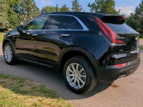 Used 2023 Cadillac XT4 Luxury w/ Cold Weather Package image 3