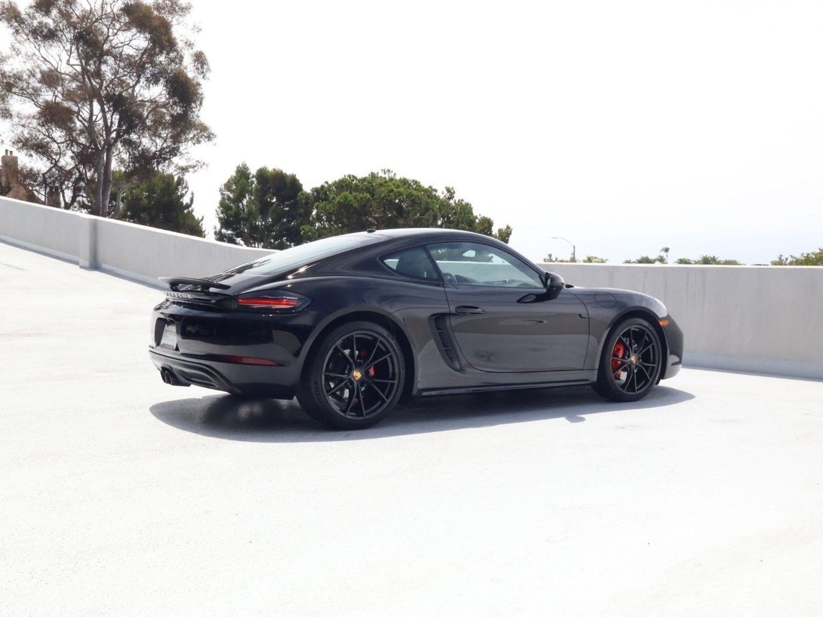 Certified 2025 Porsche 718 Cayman S RWD image 8
