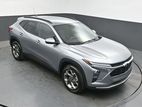 New 2026 Chevrolet Trax LT w/ Driver Confidence Package FWD image 33