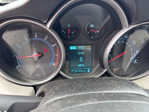 Used 2014 Chevrolet Cruze LS image 8