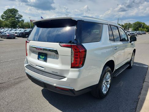 Certified 2023 GMC Yukon SLT w/ SLT Premium Package AWD/4WD image 3