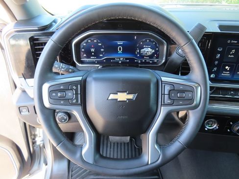 Certified 2023 Chevrolet Silverado 1500 LT AWD/4WD image 18