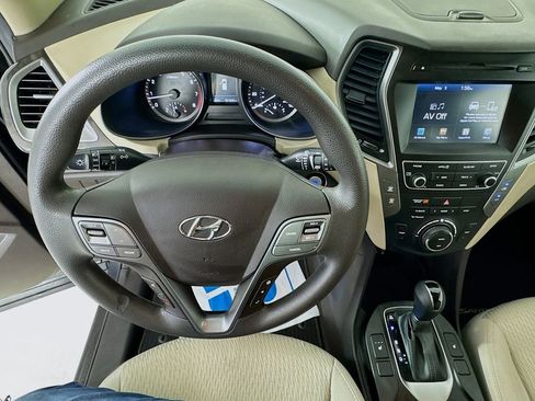 Used 2018 Hyundai Santa Fe Sport w/ 2.4L Value Package 02 FWD image 12
