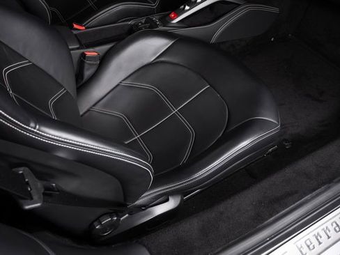 Used 2019 Ferrari 488 Spider RWD image 52