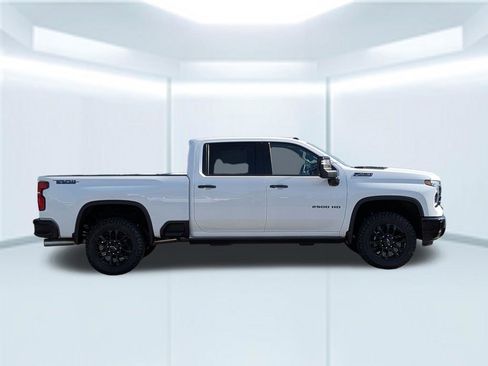 New 2026 Chevrolet Silverado 2500 LTZ w/ LTZ Plus Package AWD/4WD image 7