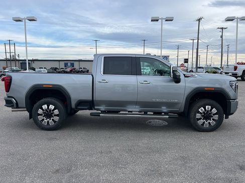 New 2026 GMC Sierra 3500 Denali w/ Denali Reserve Package AWD/4WD image 6