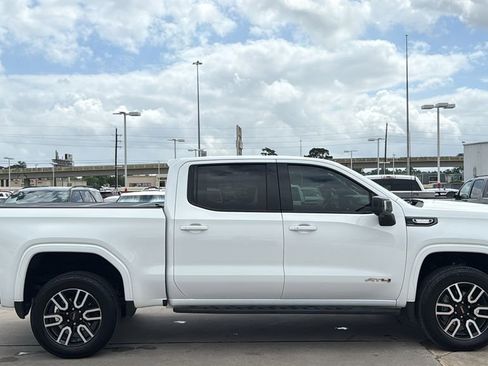 Used 2024 GMC Sierra 1500 AT4 w/ Technology Package AWD/4WD image 6
