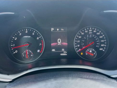 Used 2022 Kia Stinger GT1 RWD image 12