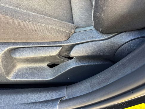 Used 2025 Toyota Camry LE image 23