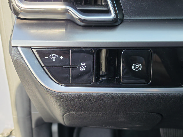 Used 2023 Kia Sportage EX FWD image 36