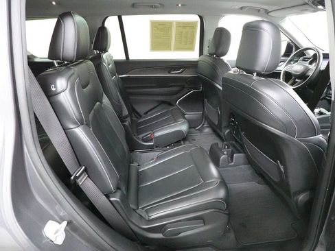 Used 2022 Jeep Grand Cherokee L Limited AWD/4WD image 29