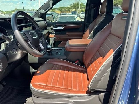 Used 2025 GMC Sierra 1500 Denali Ultimate AWD/4WD image 11