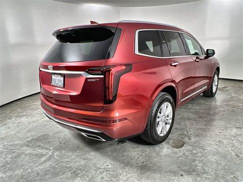 Used 2025 Cadillac XT6 Luxury image 8