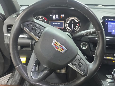 Used 2022 Cadillac CT4 Premium Luxury RWD image 10