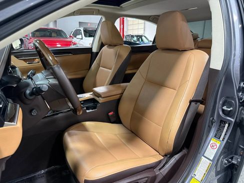 Used 2017 Lexus ES 350 w/ Premium Package FWD image 15